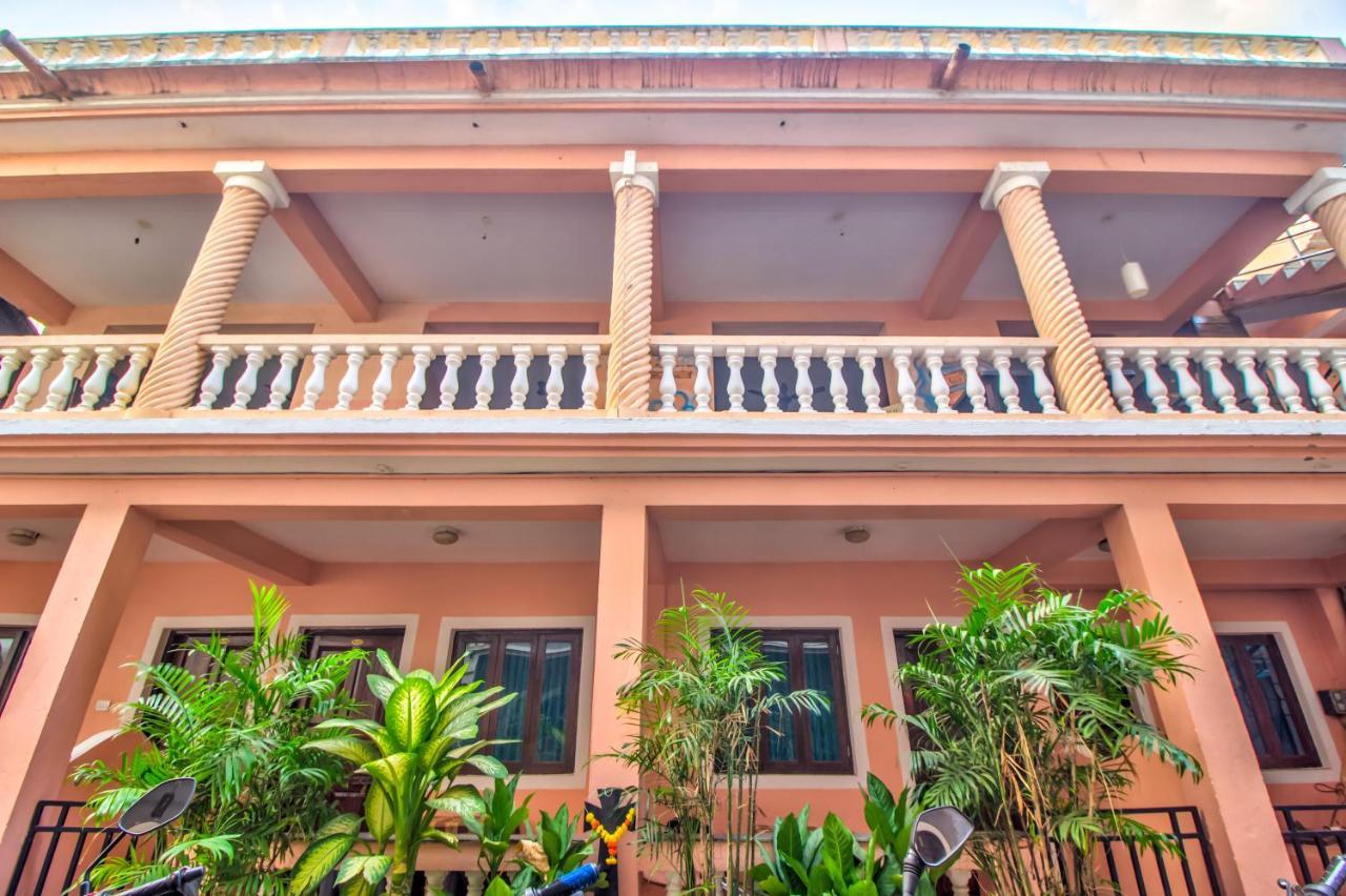 Stanleys Guest House Бага Екстериор снимка