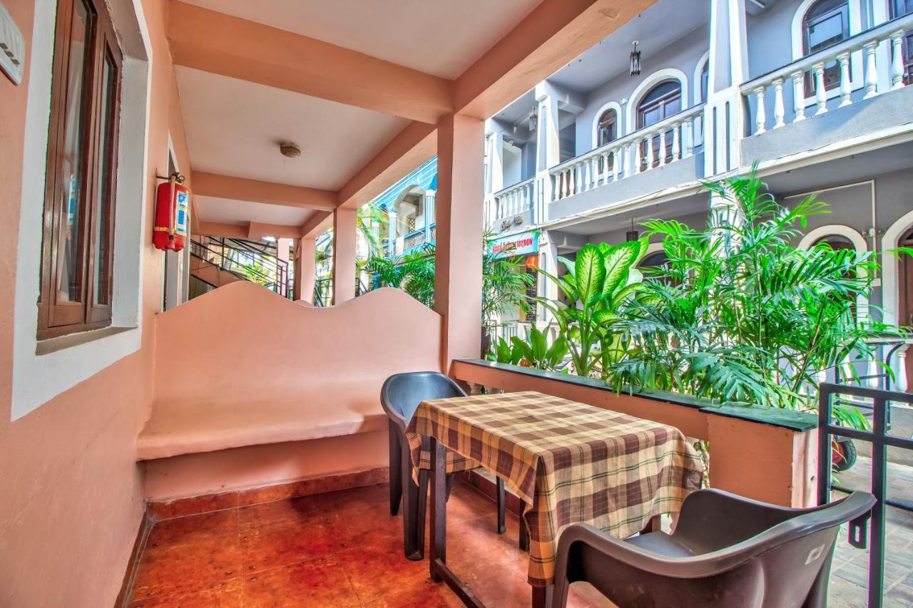 Stanleys Guest House Бага Екстериор снимка