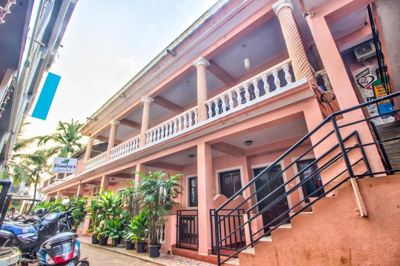 Stanleys Guest House Бага Екстериор снимка