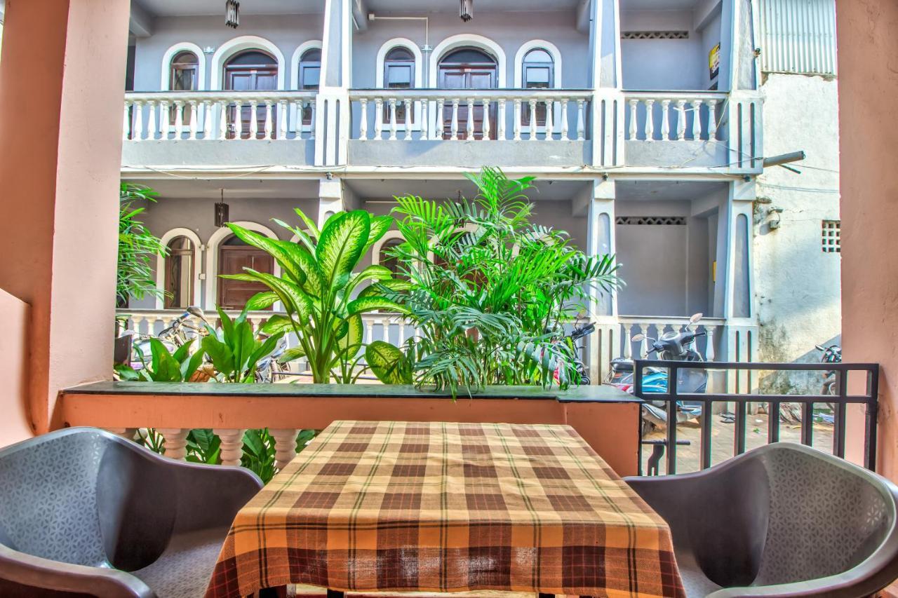 Stanleys Guest House Бага Екстериор снимка